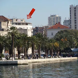 Diocletian Apartments&rooms , Split Kroatië